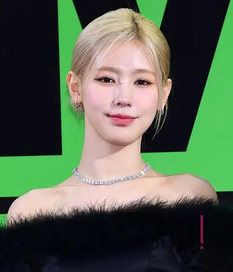Miyeon ((G)I-DLE) — Melon Red Carpet