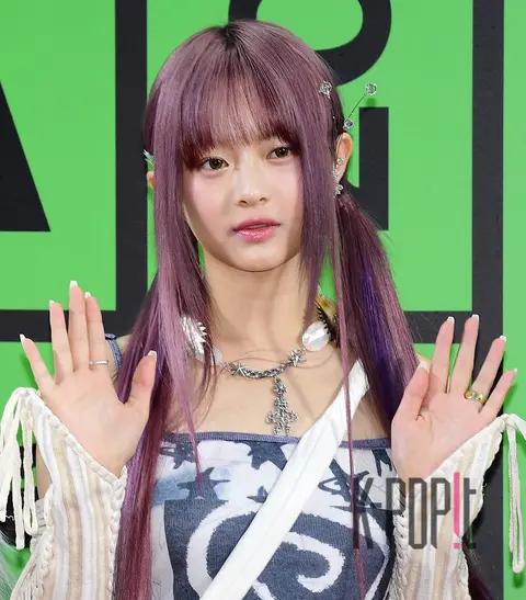 Hanni (NewJeans) — Melon Red Carpet