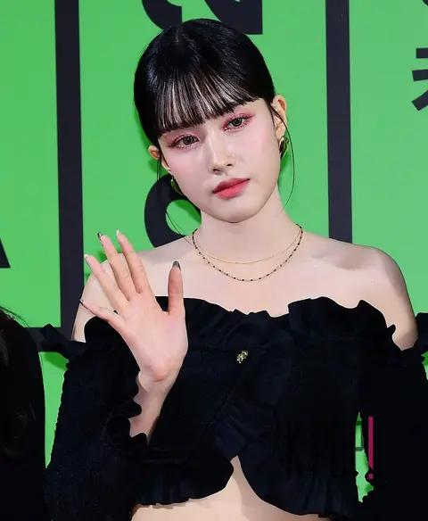 Yoon (STAYC) — Melon Red Carpet