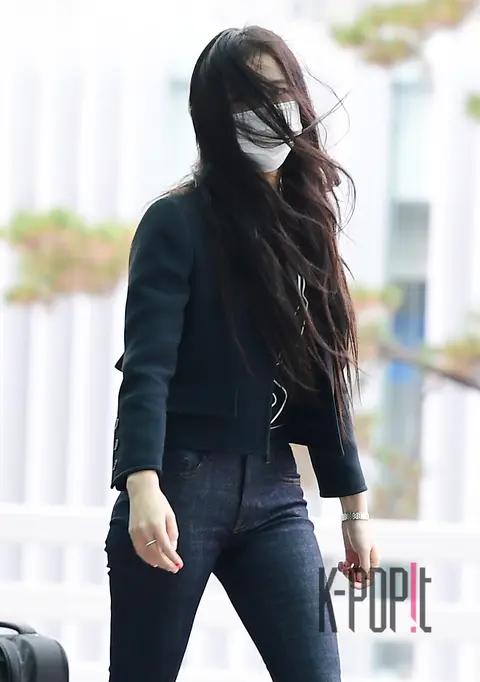 Jisoo (BLACKPINK) — Airport