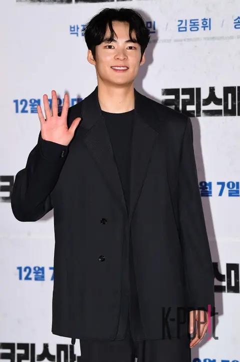 Song Geon-hee — A Christmas Carol Press Screening