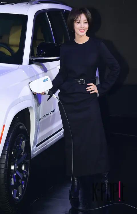 Kim Sung-ryung — Launch