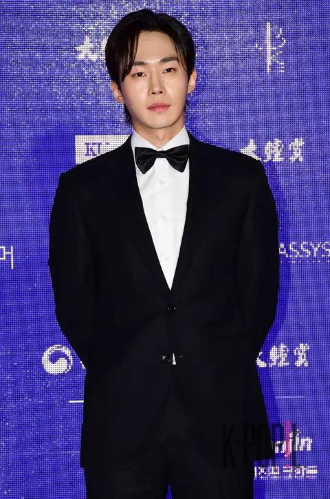 Moo Jin-sung — Grand Bell Awards — 2022-12-09