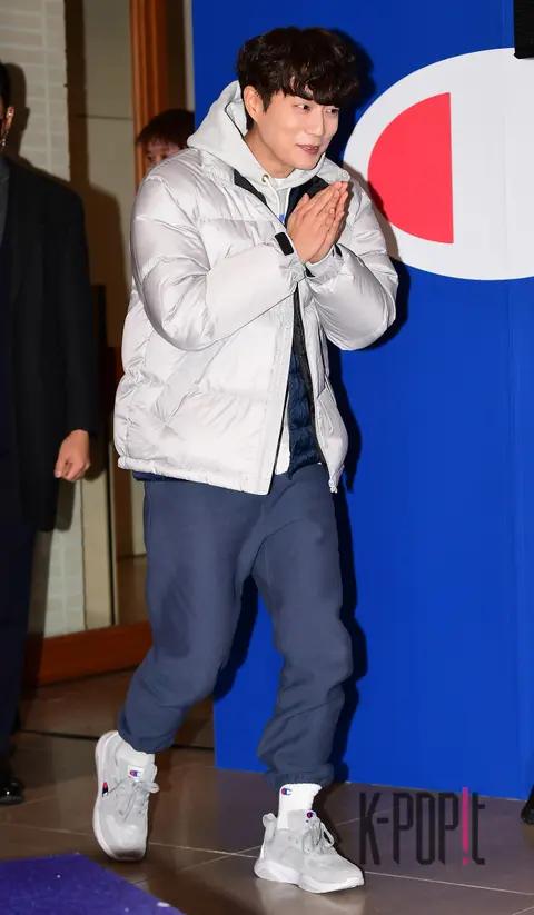 Yoon Doo-joon — Launch