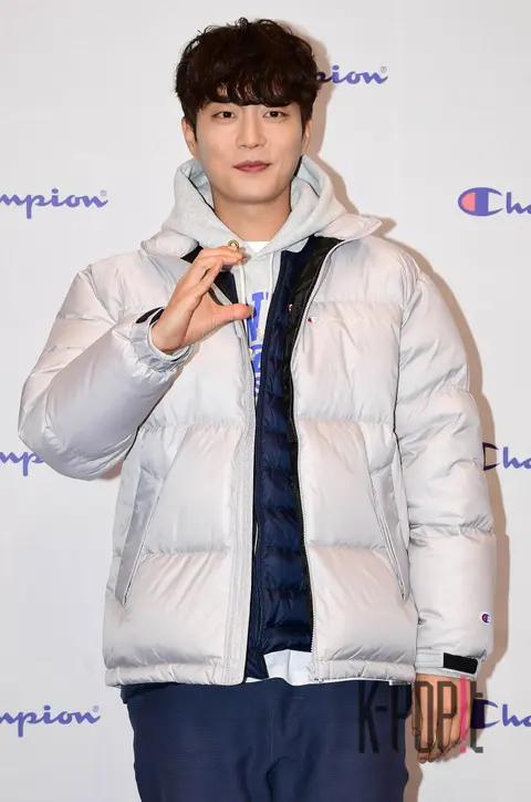 Yoon Doo-joon — Launch