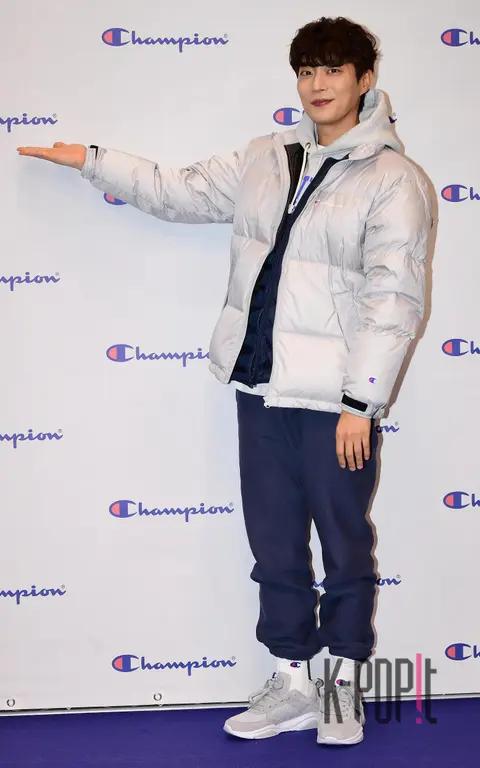 Yoon Doo-joon — Launch