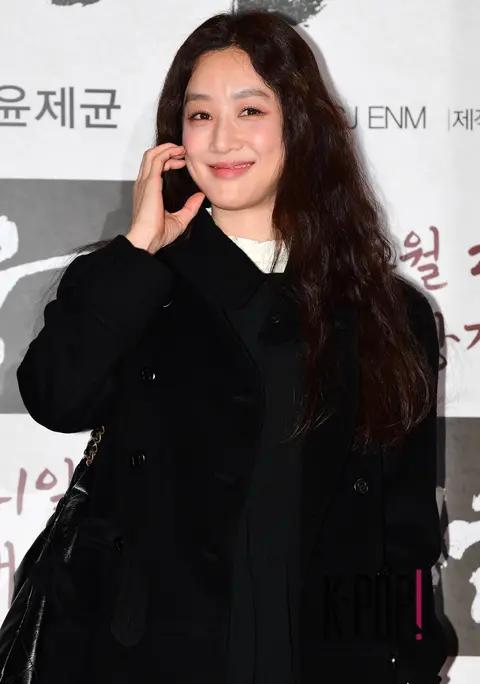 Jeong Ryeo-won — Hero VIP Premiere