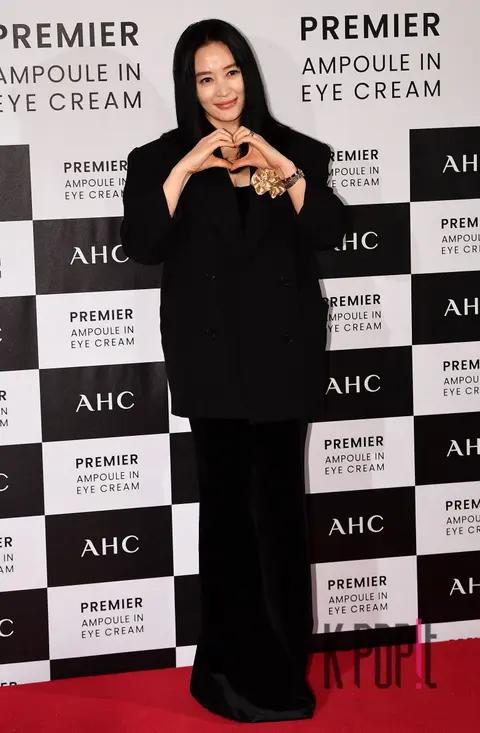 Kim Hye-soo — Launch