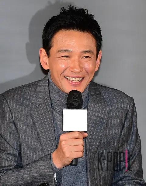 Hwang Jung-min — Negotiation Production Report Meeting