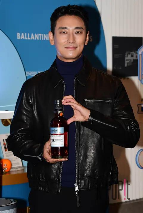 Joo Ji-hoon — Launch