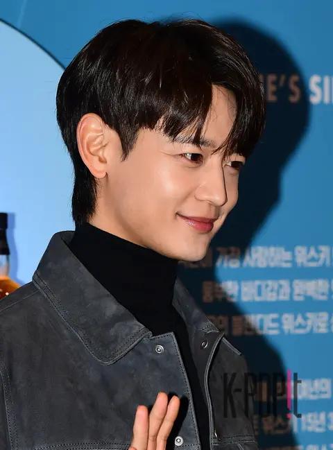 Minho (SHINee) — Launch