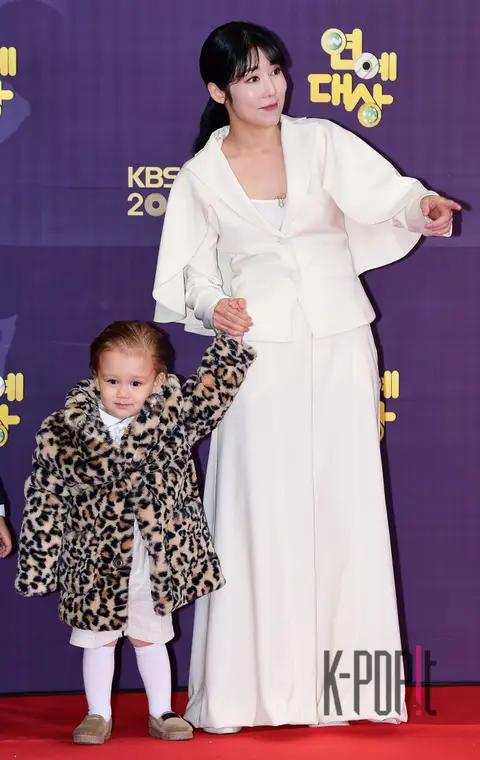Sayuri, Jen — KBS Entertainment Awards