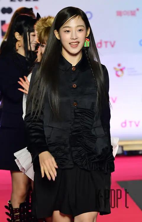 Minji (NewJeans) — SBS Gayo Daejeon
