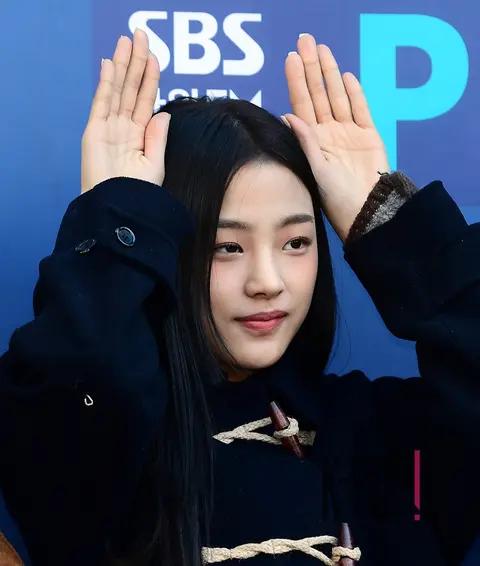 Minji (NewJeans) — Arrival