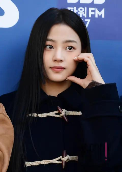 Minji (NewJeans) — Arrival