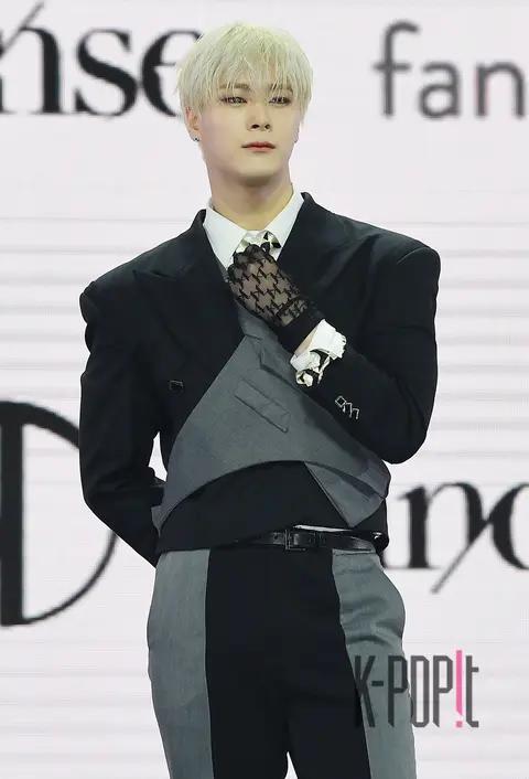 Moonbin — Showcase