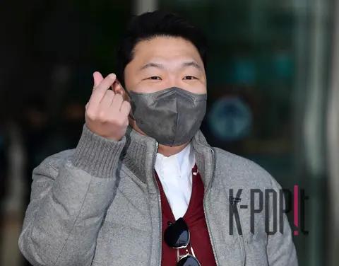 PSY — Airport