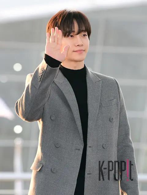 Lee Junho — Airport
