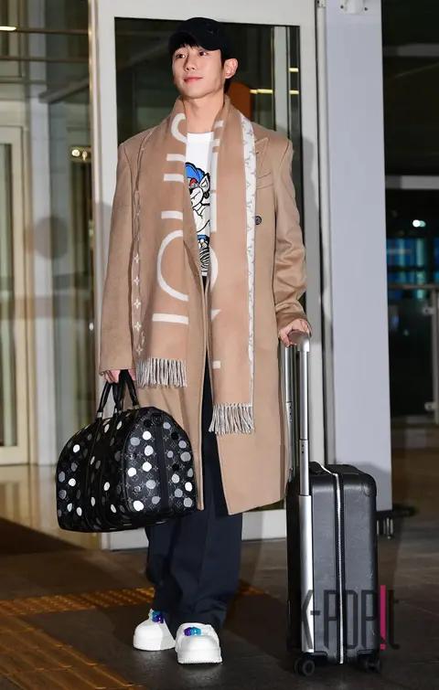 Jung Hae-in — Airport