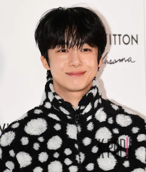 Hyungwon (MONSTA X) — Launch