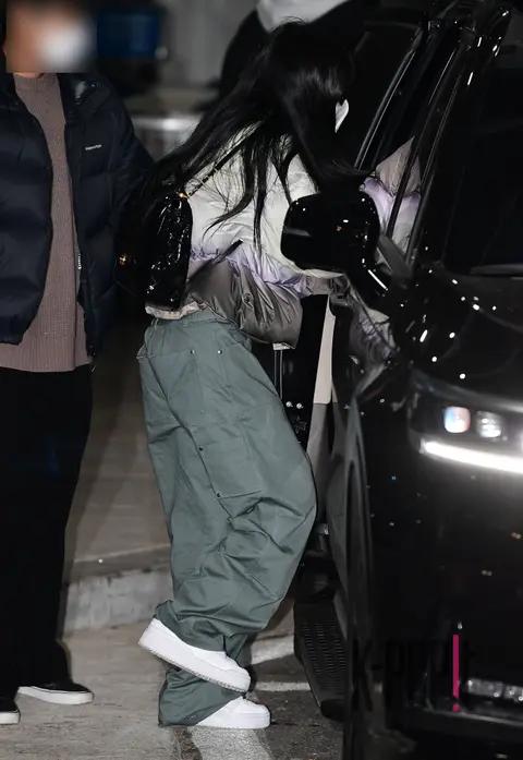 JENNIE (BLACKPINK) — Airport