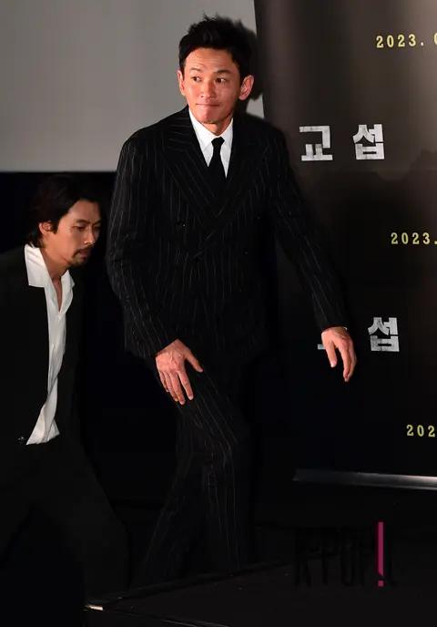 Hwang Jung-min — Negotiation Press Screening