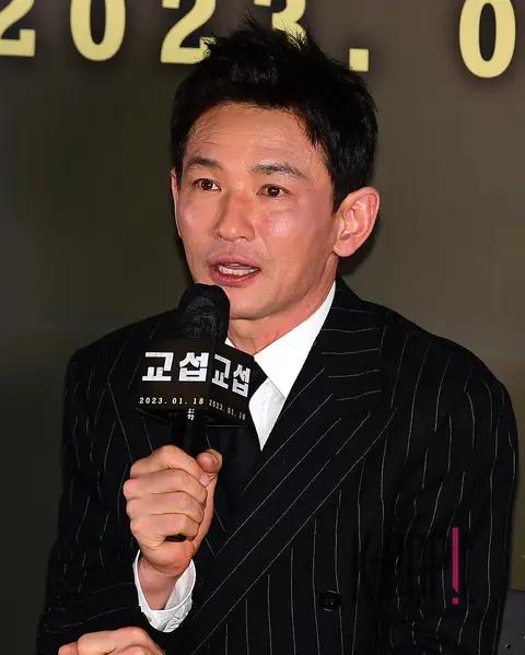 Hwang Jung-min — Negotiation Press Screening