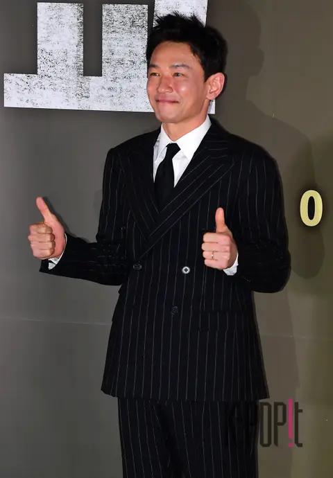 Hwang Jung-min — Negotiation Press Screening