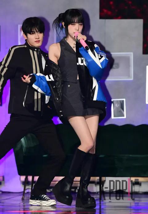 Choi Ye-na — Showcase