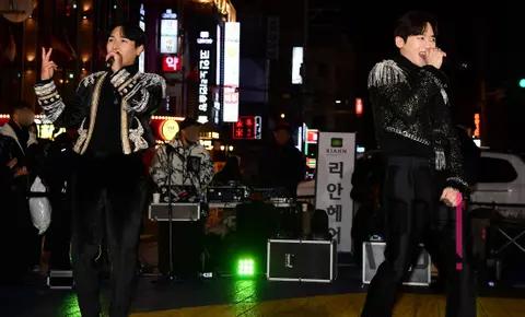 Ji Ha-yong, Kim Tae-hyung — Cruffin Busking