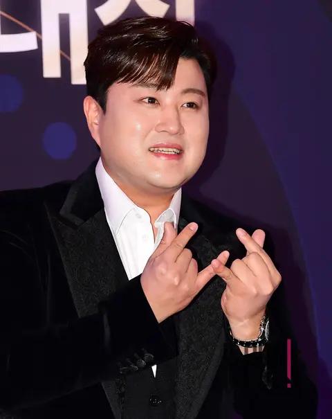 Kim Ho-joong — Seoul Music Awards