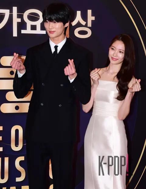 Byeon Woo-seok, Gong Seung-yeon — Seoul Music Awards