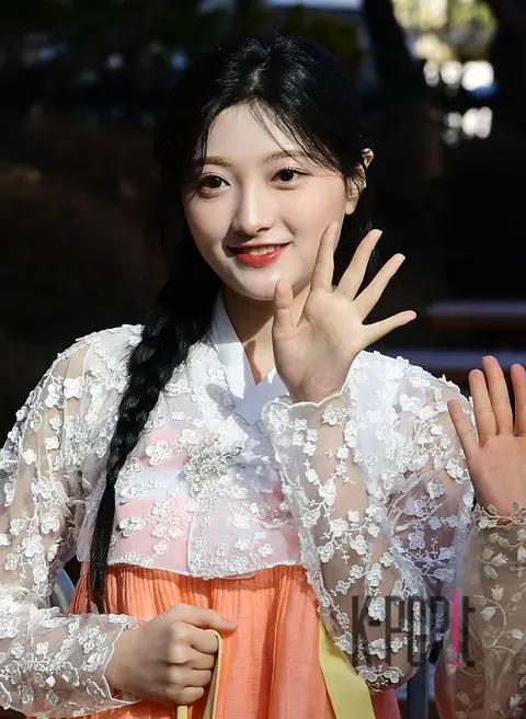 Rona (ILEYWON) — Music Bank Arrival