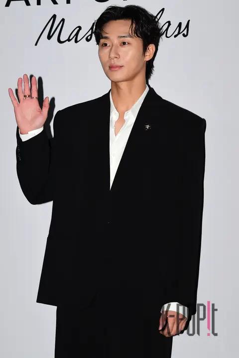 Park Seo-joon — Launch