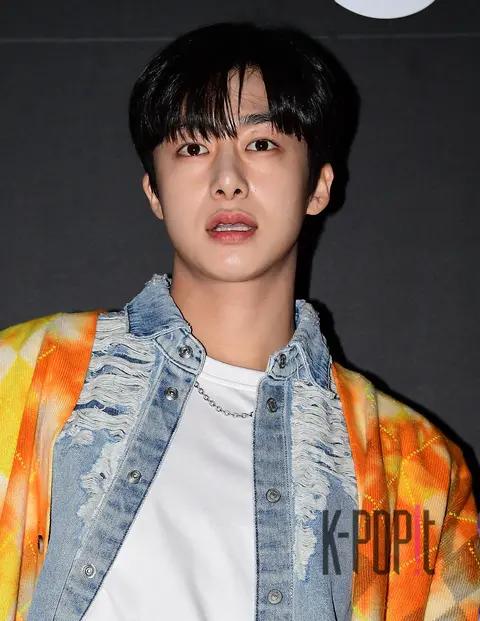 Hyungwon (MONSTA X) — Launch