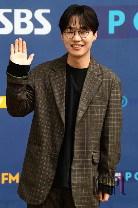 Hong Dae-kwang — Arrival