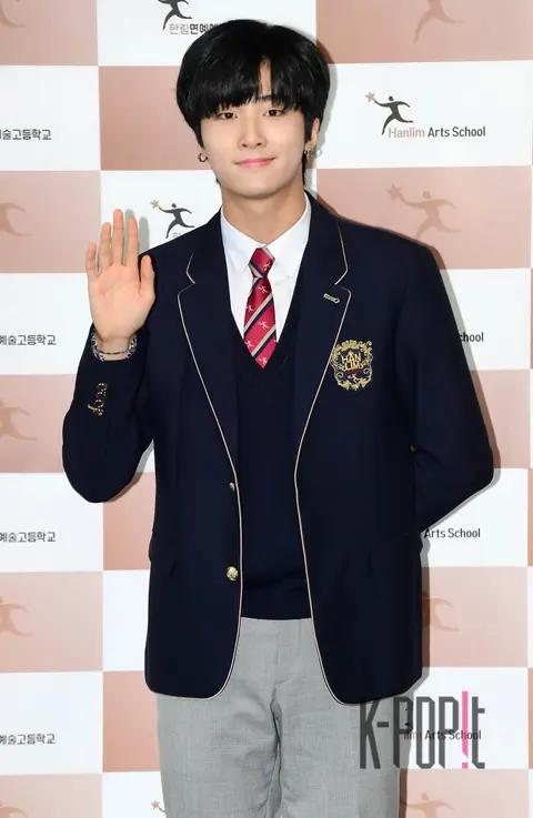 tan Kim Ji-sung — Hanlim Arts High School Graduation