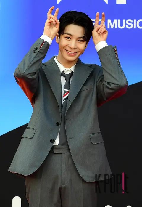 Jung Dong-won — Hanteo Music Awards