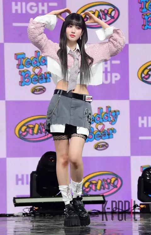 Yoon (STAYC) — Showcase