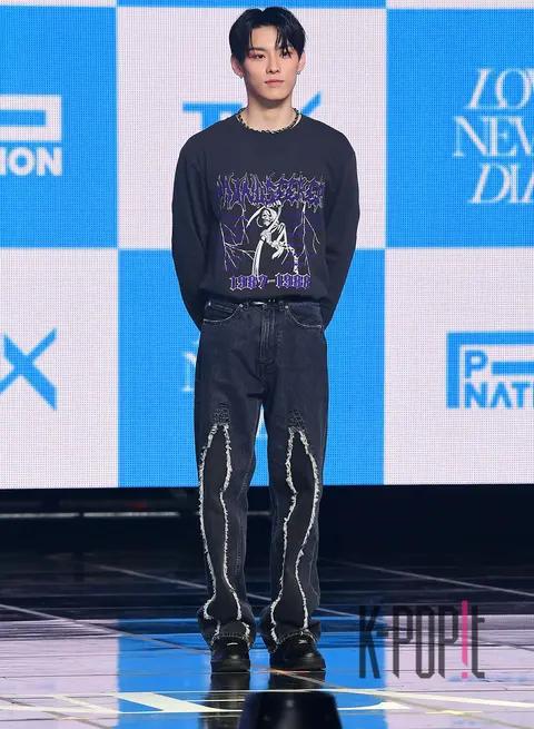 Woo Kyung-jun (TNX) — Showcase