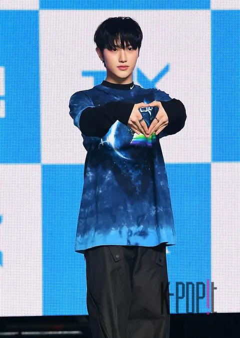 Choi Tae-hoon (TNX) — Showcase
