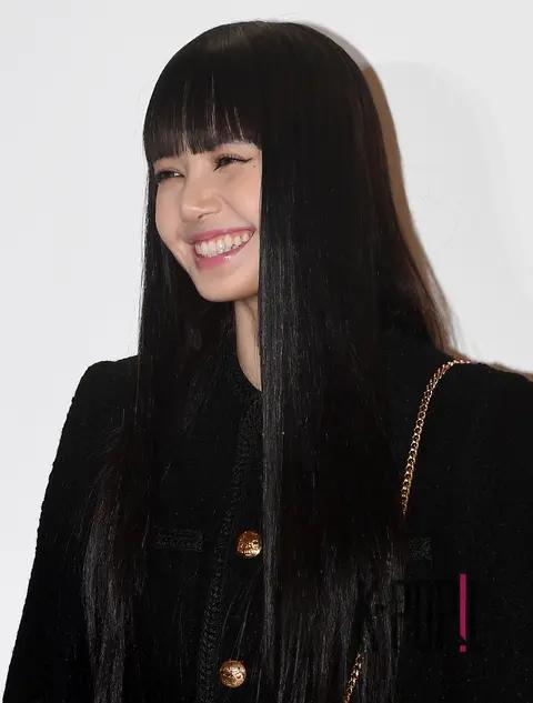 LISA (BLACKPINK) — Launch