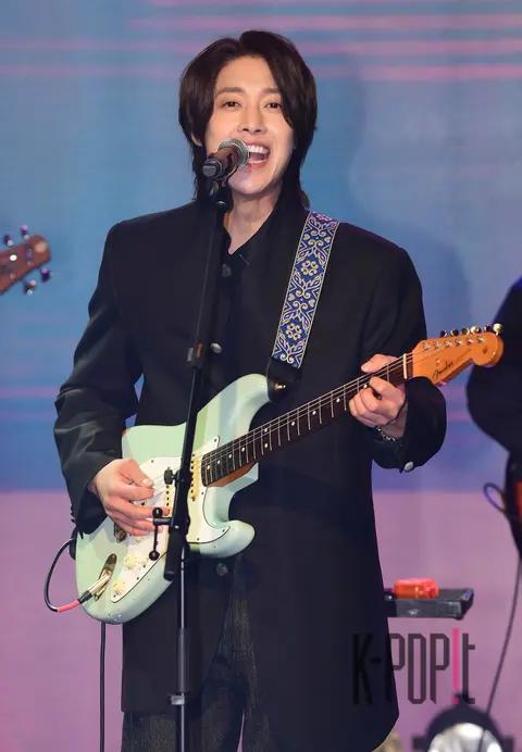 Kim Hyun-joong — Showcase
