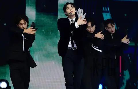 Hwang Min-hyun — Showcase