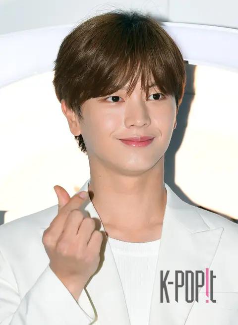Yook Sung-jae — Launch