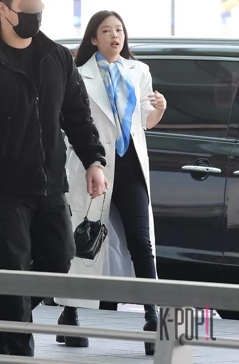 JENNIE (BLACKPINK) — Airport
