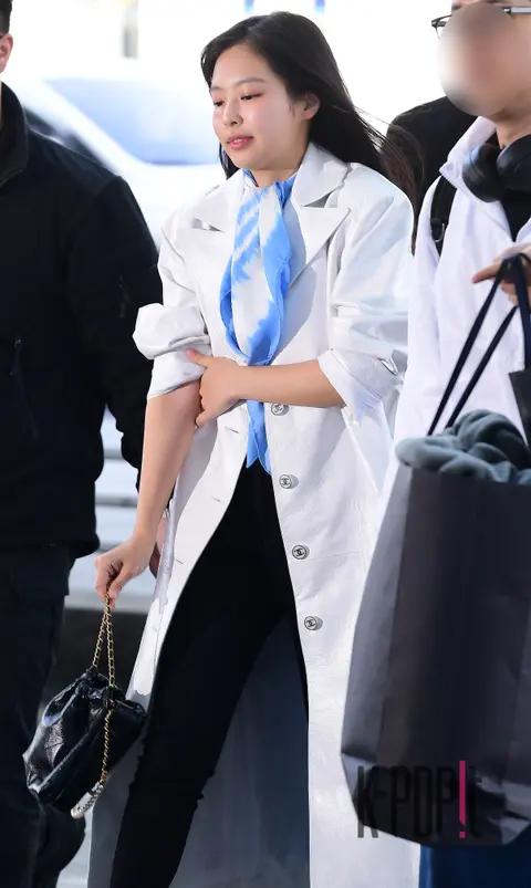 JENNIE (BLACKPINK) — Airport