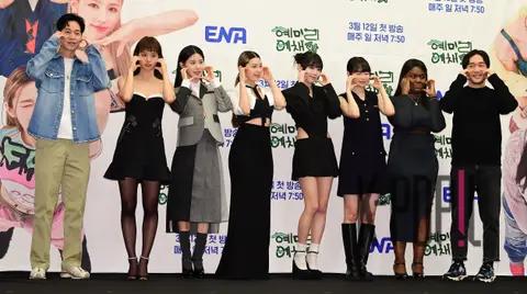 Lee Tae-kyung (Director), Hye-ri, Miyeon, Li Jung, Choi Ye-na, Kim Chae-won, Patricia, Kim Jong-mu (Director) — Hye Mi Lee Ye Chae Pa Production Briefing