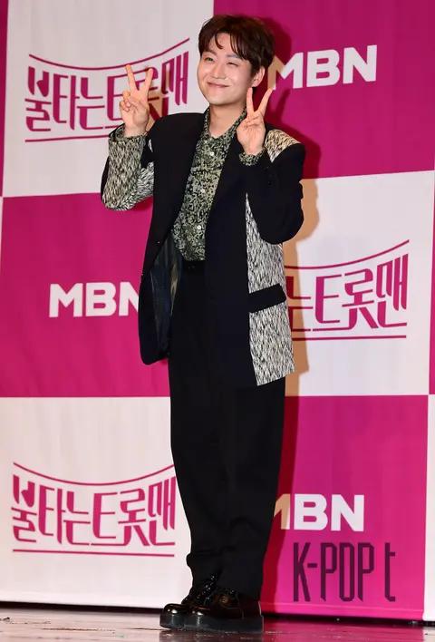Min Soo-hyun — Burning Trot Man Press Conference