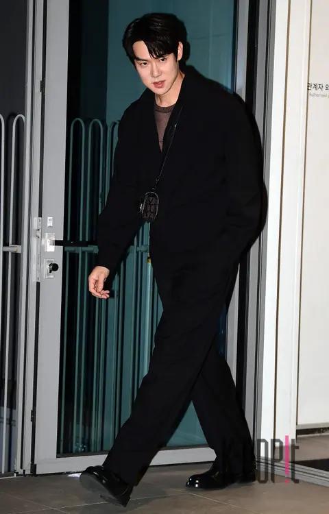 Yoo Yeon-seok — Launch